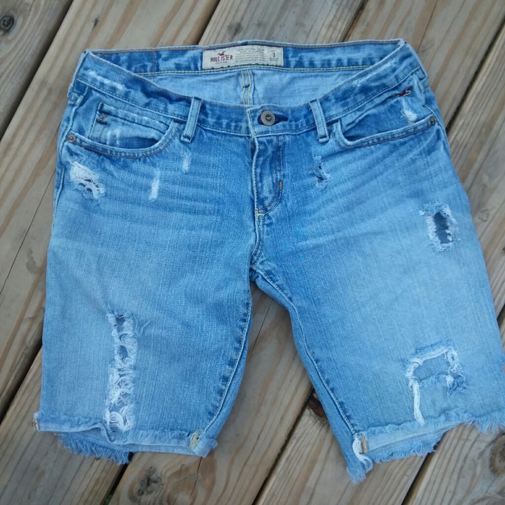 Hollister Bermuda Shorts/Size 3